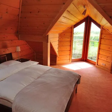 Σπίτι διακοπών Sleeps 12 Wifi Szary Dwor